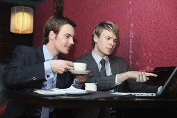 PowerPoint Delivery, Text or Pictures, Handouts: TJ Walker with Geetesh Bajaj