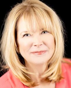 Presentation Summit 2022: Conversation with Julie Terberg