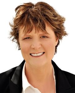Presentation Summit 2022: Conversation with Cindy Tingley