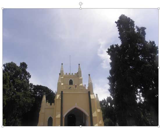 Picture with a fairly distinct background and foreground areas