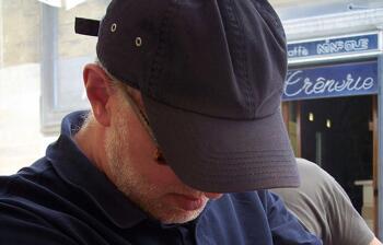 12 Engaging Presenter Behaviors to Keep Your Audience Awake