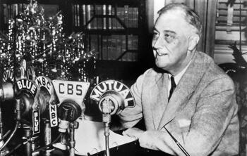 How To Present a Fireside Chat in 4 Easy Lessons